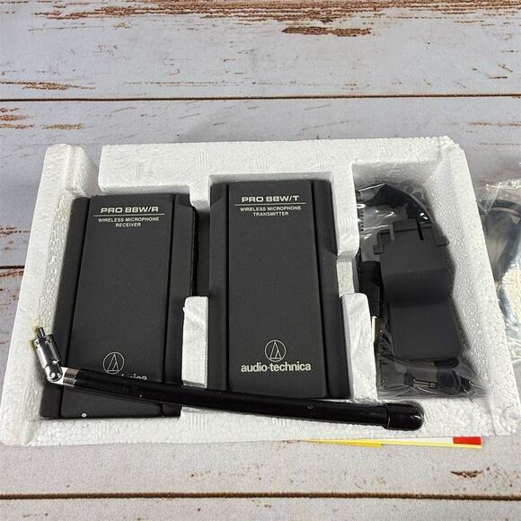 Audio-Technica PRO 88W VHF Wireless Microphone System Universal Use - Picture 2 of 8